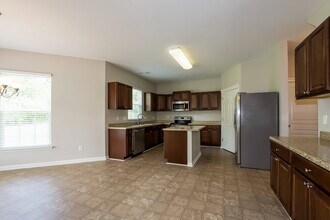 5015 Abode Lily Ln in Charlotte, NC - Building Photo - Building Photo