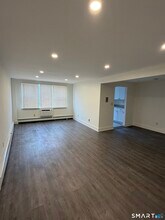 70 Farmington Ave in New London, CT - Building Photo - Building Photo