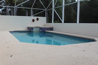 639 SW Lake Charles Cir in Port St. Lucie, FL - Building Photo - Building Photo