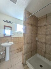 2010 W Lumber St in Lancaster, CA - Building Photo - Building Photo