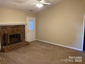 2755 Nestle Ln in Denver, NC - Building Photo - Building Photo