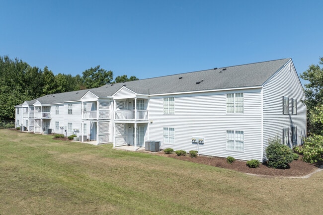 Forest Lake Apartments in Florence, SC - Foto de edificio - Building Photo