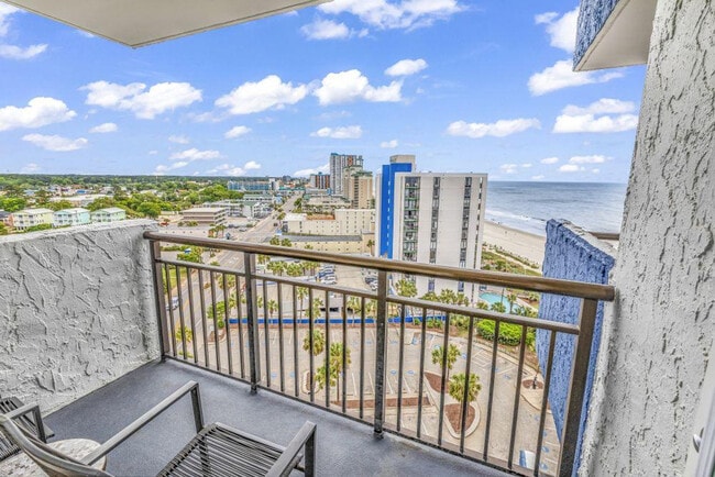 2001 S Ocean Blvd in Myrtle Beach, SC - Building Photo - Building Photo