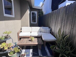 1108 W Balboa Blvd, Unit UnitA in Newport Beach, CA - Building Photo - Building Photo