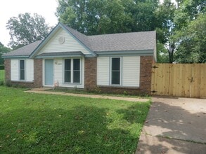 3635 Pembrook Dr in Horn Lake, MS - Building Photo - Building Photo