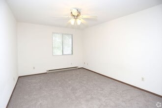 Willow Knolls Apartments in Peoria, IL - Foto de edificio - Building Photo