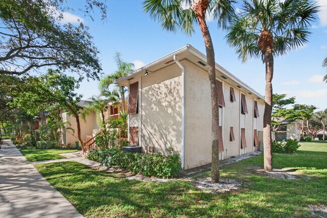 3939 NE 5th Ave in Boca Raton, FL - Building Photo - Building Photo