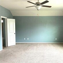 125 Bufflehead Ln in Leander, TX - Building Photo - Building Photo