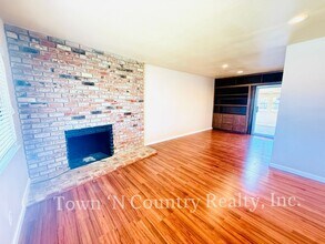 128 Chaucer Dr in Salinas, CA - Building Photo - Building Photo
