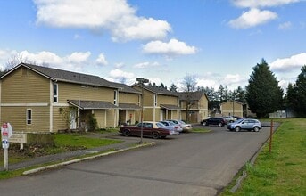 1015 Oakhurst Dr in Elma, WA - Building Photo - Building Photo