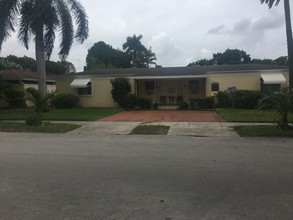 1639 Fletcher St in Hollywood, FL - Building Photo - Building Photo