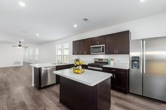 16419 Windy Cove Ct in Conroe, TX - Building Photo - Building Photo