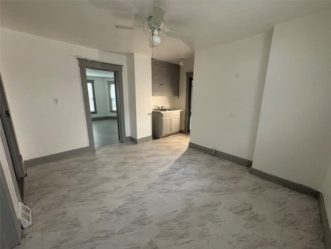 19 Field St in Binghamton, NY - Building Photo - Building Photo