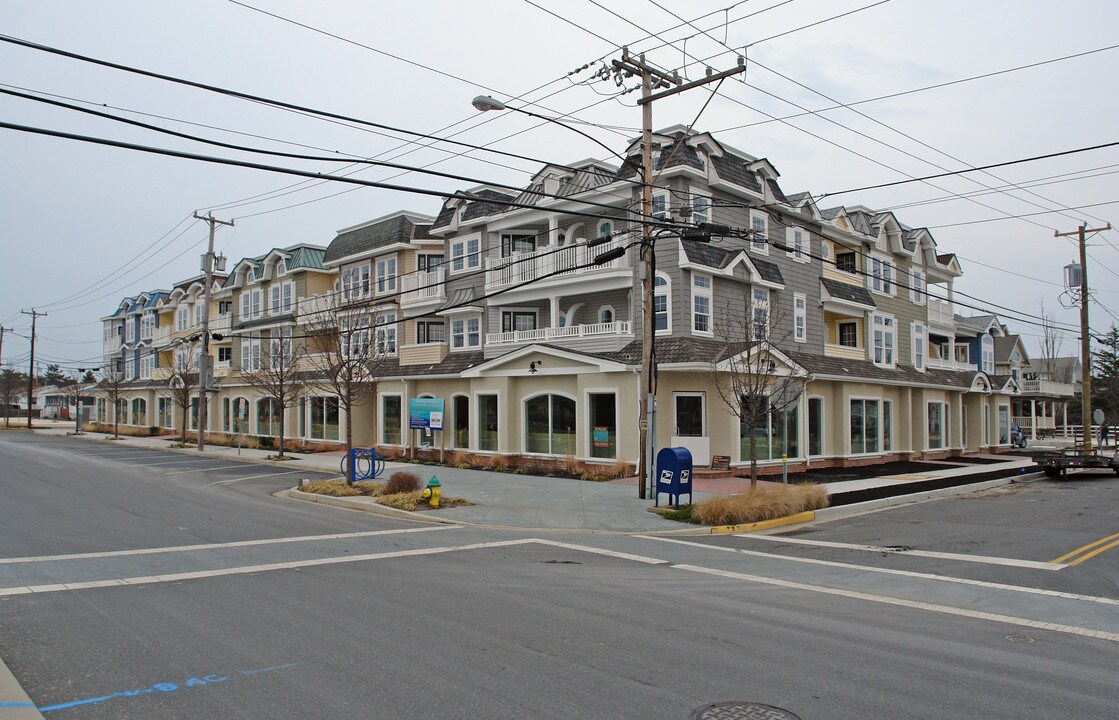 Avalon Breezes Plaza in Avalon, NJ - Building Photo