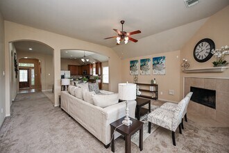 8010 Durham Run Ln in Richmond, TX - Building Photo - Building Photo