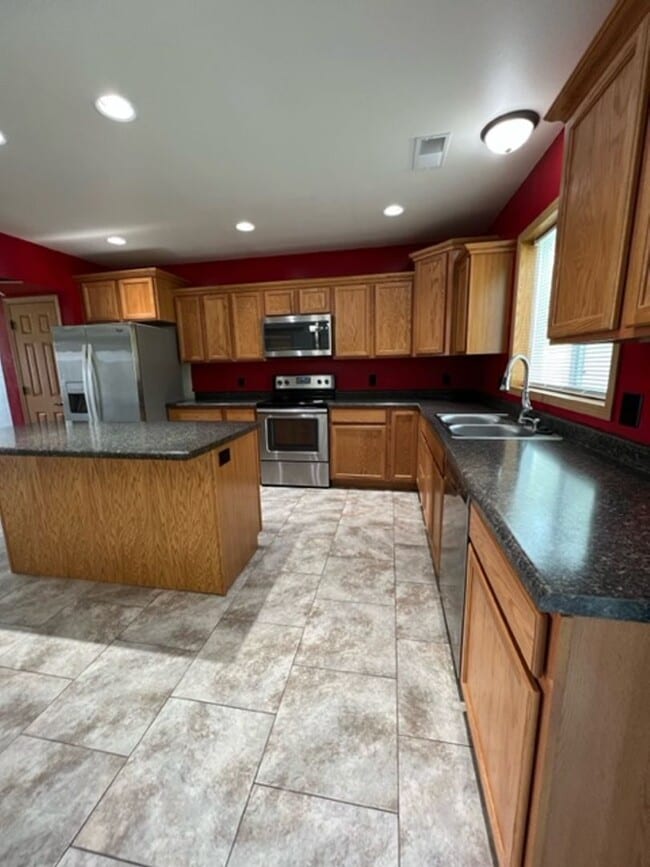 558 Alyssa St in Tomah, WI - Building Photo - Building Photo
