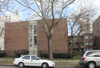 6131 N Winthrop Ave in Chicago, IL - Building Photo - Building Photo