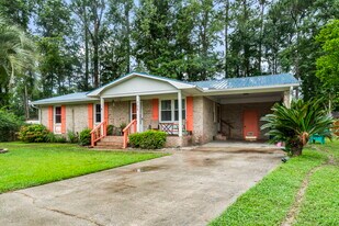 705 Burcale Pl in Myrtle Beach, SC - Building Photo