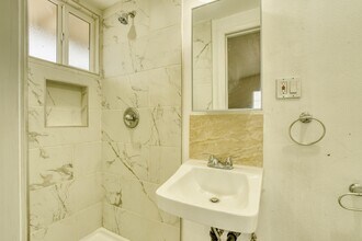 2047 W Lingard St in Lancaster, CA - Building Photo - Building Photo