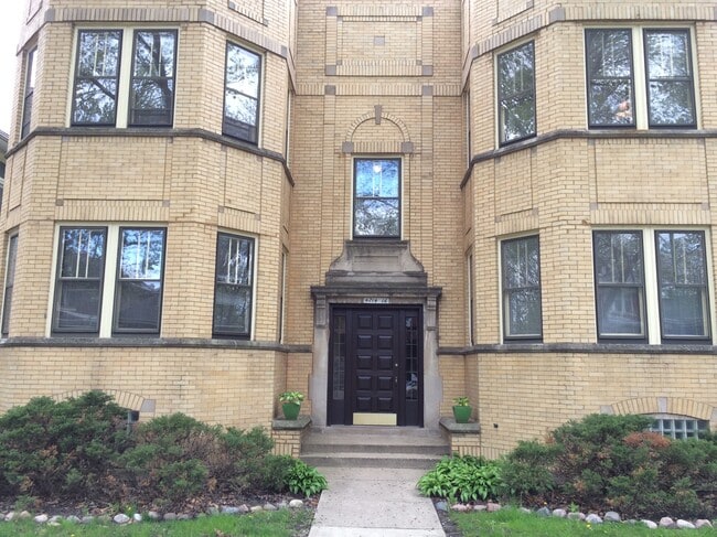 4716 N Sacramento Ave, Unit # 2