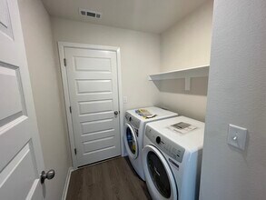 2598 E Meramec St in Fayetteville, AR - Building Photo - Building Photo