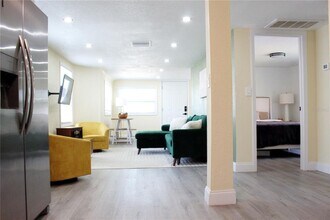 5260 8th Ave N in St. Petersburg, FL - Building Photo - Building Photo