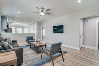 2845 Oakdale St in Dallas, TX - Foto de edificio - Building Photo