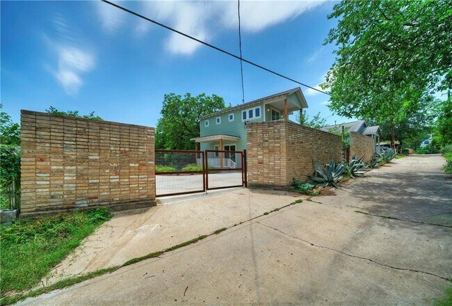 1006 E 8th St in Austin, TX - Building Photo - Building Photo