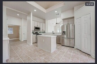 10615 Indian Paintbrush Ln in Houston, TX - Building Photo - Building Photo