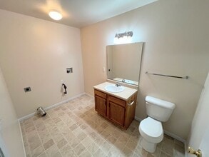 16835 Huntington Ln in St. Robert, MO - Building Photo - Building Photo