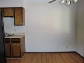 2117 N Center St, Unit 2117 in Maryville, IL - Foto de edificio - Building Photo