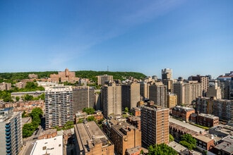 Place Du Fort in Montréal, QC - Foto de edificio - Building Photo