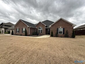 17123 Stonegate Dr in Athens, AL - Building Photo - Building Photo