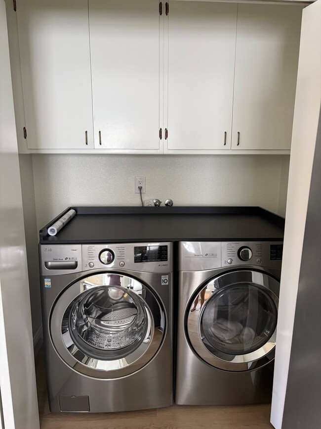 1444 E Canal Dr in Turlock, CA - Building Photo - Building Photo