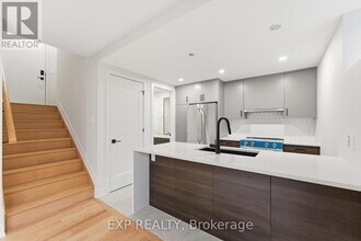 514 Roosevelt Ave in Ottawa, ON - Building Photo - Building Photo