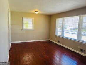 2673 Fairlane Dr SE in Atlanta, GA - Building Photo - Building Photo