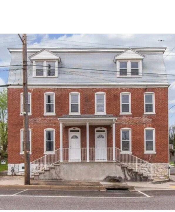 737 Washington Ave in Hagerstown, MD - Foto de edificio