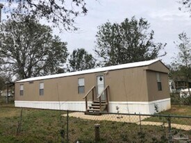 5223 Statler Ave in Pensacola, FL - Building Photo