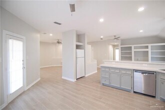 21 Morning Ln in Mission, TX - Building Photo - Building Photo