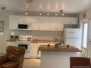 1231 Pennsylvania Ave-Unit -2 in Miami Beach, FL - Building Photo - Building Photo