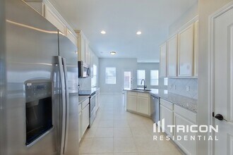 616 Meadow Springs Dr in Glenn Heights, TX - Building Photo - Building Photo