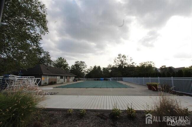 5310 Ravens Crest Dr in Plainsboro, NJ - Building Photo - Building Photo