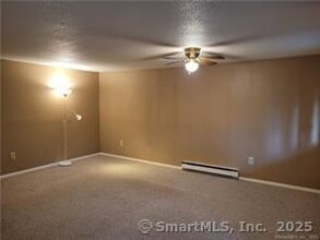 7 Padanaram Rd in Danbury, CT - Building Photo - Building Photo