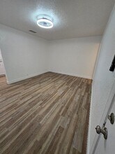 1610 E Yale Ave in Fresno, CA - Foto de edificio - Building Photo