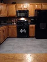 178 E Redrock Dr, Unit 60 in Burlington, VT - Building Photo - Building Photo