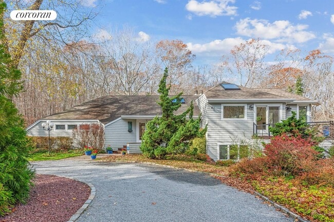 property at 15 Eastwood Ct