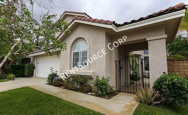 22909 Redwood Ct in Santa Clarita, CA - Building Photo - Building Photo