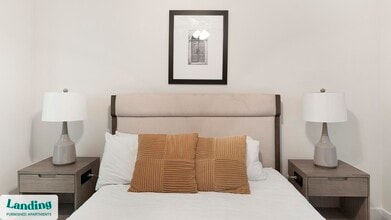 7373 Valley View Ln, Unit 2034 in Dallas, TX - Building Photo - Building Photo