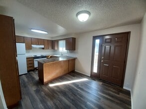 10926 E Augusta Ct in Spokane Valley, WA - Building Photo - Building Photo