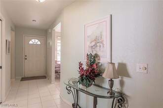 281 Gabriel Cir in Naples, FL - Building Photo - Building Photo